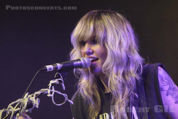 LADYHAWKE - 2009-02-12 - PARIS - Nouveau Casino - 